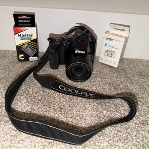 Nikon Coolpix P500 HD 1080p 12.1MP Digital Camera w/ Brand New Battery & Charger